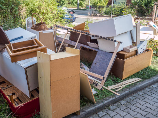 Best Garage Cleanout  in La Croft, OH